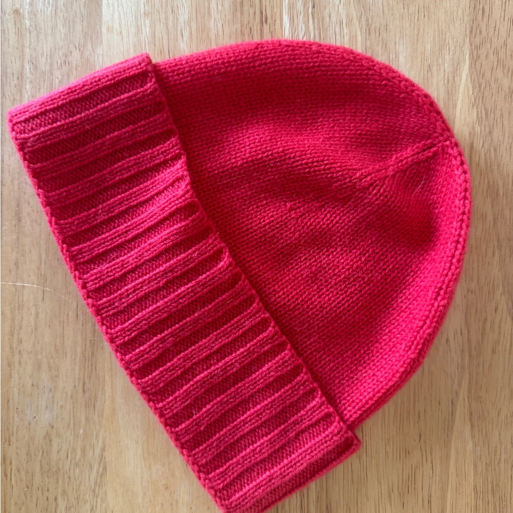 Barneys New York Vibrant Cashmere Beanie Red/Pink